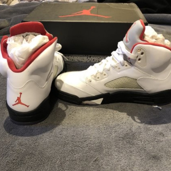 Jordan 5s - Picture 3 of 3